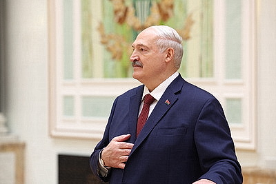 Едины в стремлении сделать страну лучше. Лукашенко в преддверии 8 Марта вручил женщинам госнаграды