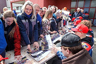 Один завод - одна команда. \"Металлург\" вновь привез Кубок Президента на БМЗ