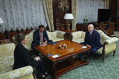 Лукашенко встретился с послом Сербии