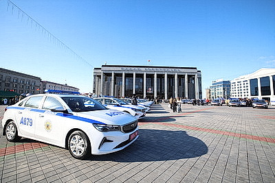 Выставка спецтранспорта, интерактивные площадки, конкурсы. Акция МВД проходит у Дворца Республики в Минске