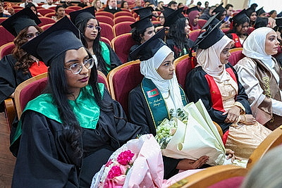 Дипломы ВГМУ получили 27 иностранных студентов