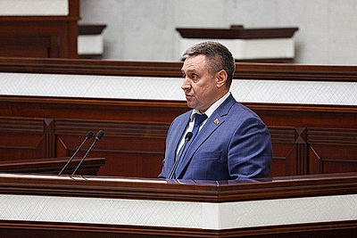\"Максимально задействовать полномочия для реализации решений\". Сергеенко о ключевой задаче на сессию