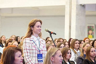 \"Женская энергия для большого дела\". Молодежный женский форум проходит в Минске