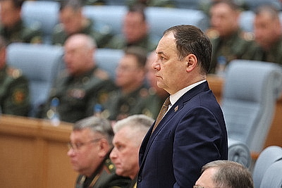 Лукашенко собрал совещание для подведения итогов комплексной проверки Вооруженных Сил