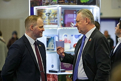 Подведение итогов творческих конкурсов, тематические площадки. В Минске проходит международная книжная выставка-ярмарка