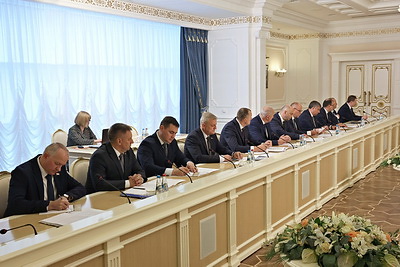 Лукашенко собрал совещание с руководством Совмина