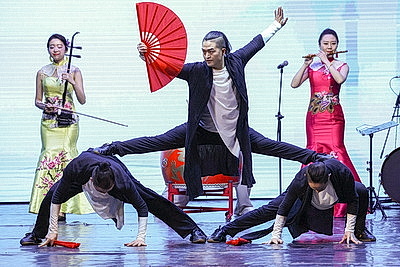 Китайские танцы и боевые искусства. В Минске прошел концерт к Празднику весны