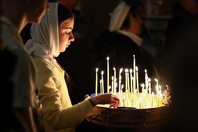 Православные верующие празднуют Крещение Господне