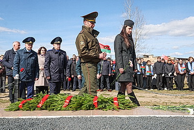 Память сквозь поколения. В Дятловском районе прошел митинг на месте расстрела фашистами мирных жителей