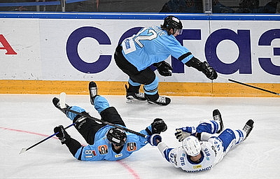 Минские динамовцы обыграли московских одноклубников на старте плей-офф КХЛ