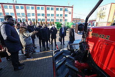 Парламентская делегация Зимбабве посетила РНПЦ \"Мать и дитя\" и МТЗ