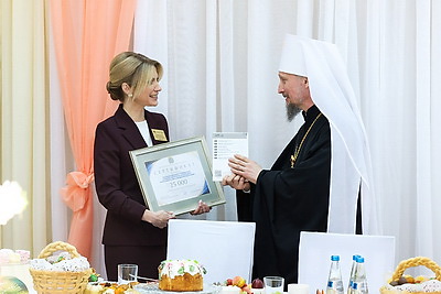 Поделиться теплом. В Клецком районе приняли участников акции \"Подари радость ближнему\"