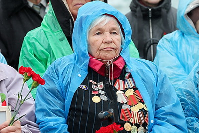 Праздничный Витебск. Жители и гости города празднуют День Победы