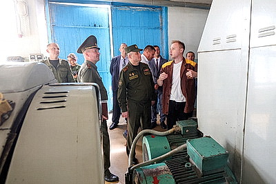 \"Люди заряжены, задачи по силам\". Военкомы ознакомились с ходом уборочной в Гродненском районе