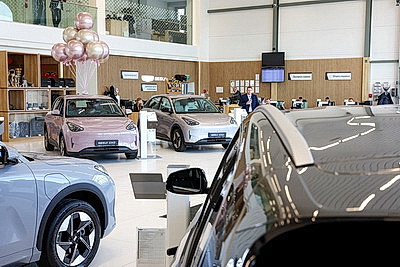 Белорусы все чаще выбирают электромобили. Что интересного предлагают на отечественном рынке