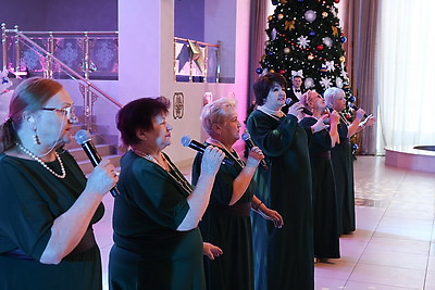 \"Рождественская симфония\". Бал для пожилых людей прошел в Могилеве