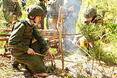 Танк над головой и первый выстрел: как проходит конкурс военно-патриотических клубов ВС