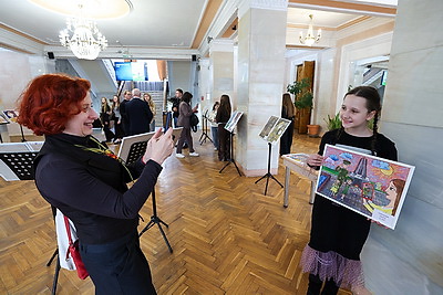 \"Нам мир завещано беречь\". В Минске подвели итоги конкурса детских рисунков
