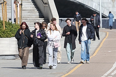 Солнечный весенний день в Минске