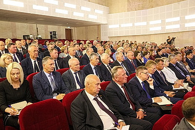 Кочанова: депутаты на местах первыми видят проблемы людей и знают об их реальных потребностях