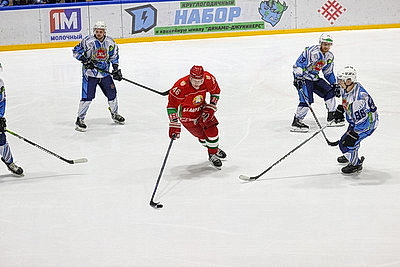 Команда Президента выиграла четвертый матч в РХЛ