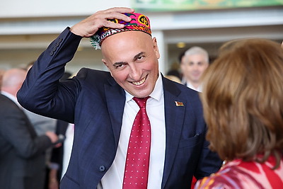 Национальные мелодии и мировые хиты. Мастера искусств Таджикистана представили гала-концерт в Минске