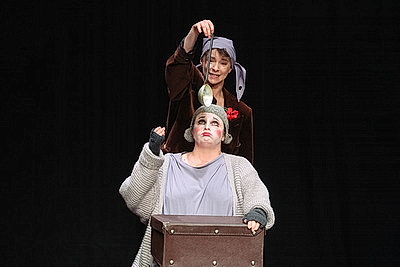 Театр юных зрителей им. А.А.Брянцева представил на \"M.@rt.контакт\" спектакль \"Красавица\"