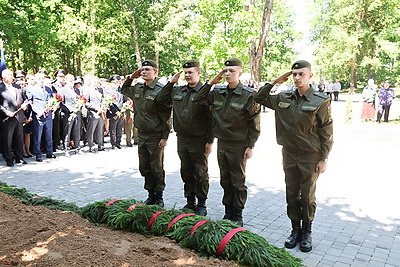 В Полоцке перезахоронили останки более 1 тыс. мирных жителей, расстрелянных в годы ВОВ