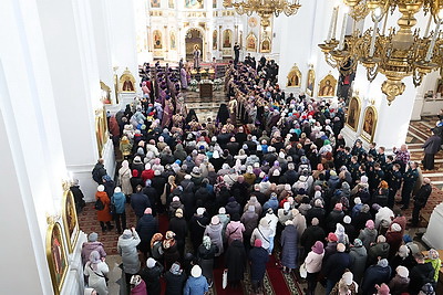 Радостью наполняется сердце. Ковчег с Поясом Пресвятой Богородицы встретили в Витебске
