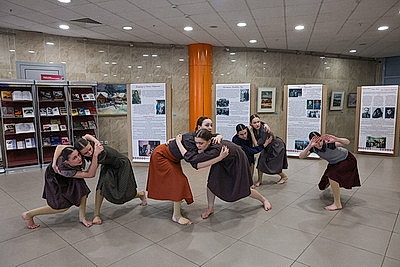 Выставку \"Человечность как выбор\" презентовали в Нацбиблиотеке