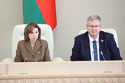 Заседание пятой сессии Совета Республики проходит в Минске