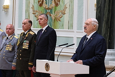 Лукашенко: по-настоящему суверенной может быть только страна с хорошо вооруженной и преданной армией