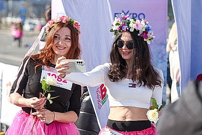 \"Заряд эндорфинами и цветы на финише\". \"Красивый забег\" прошел в Минске
