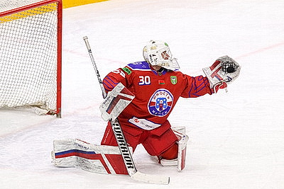 \"Юность\" всухую победила \"Металлург\" в первом матче полуфинала хоккейной экстралиги