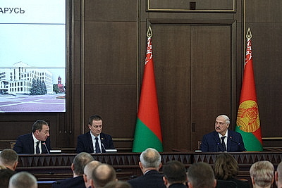 Лукашенко принял отчет правительства за 2025 год