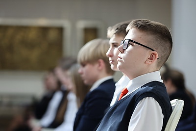 Первые паспорта гражданина Беларуси вручили детям сотрудников прокуратуры