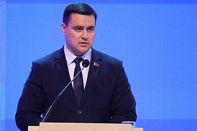 IX Съезд учителей и работников образования государств - участников СНГ проходит в Минске