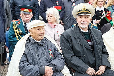 Радостно, трепетно, масштабно празднуют День Победы в Бресте