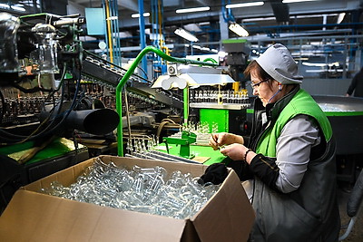 Пархомчик нацелил Брестский электроламповый завод на увеличение производства