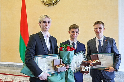 Интеллектуальный фундамент страны. Благодарности Президента вручены педагогам, студентам и курсантам