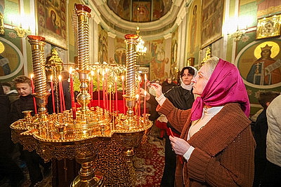 Православные верующие отмечают Пасху