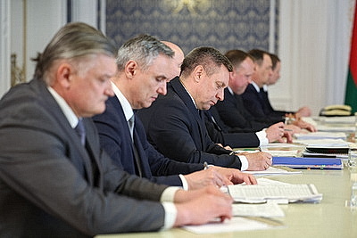 Лукашенко собрал совещание с руководством Совмина