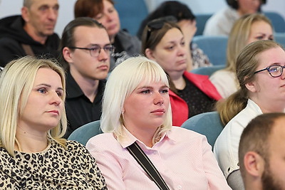 Актуальные темы обсудили жители Орши на встрече со Шпаковским