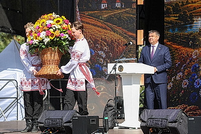 \"Дажынкі-2026\". Фестиваль-ярмарка тружеников села проходит в Барановичском районе
