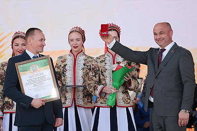 \"Дажынкі-2026\". Лучших тружеников села Витебской области чествуют в Миорах