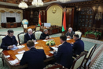 Лукашенко обсудил с Миннихановым сохранение исторической памяти и прошедший в Казани концерт-реквием