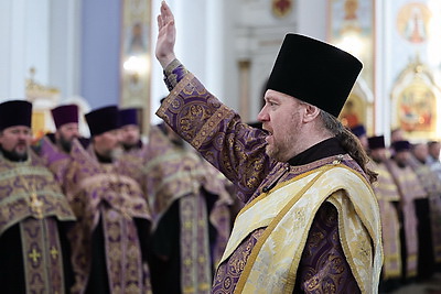 Радостью наполняется сердце. Ковчег с Поясом Пресвятой Богородицы встретили в Витебске