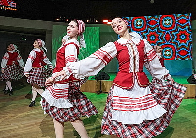 Культурное наследие разных стран продемонстрировали в Витебске на празднике национального творчества \"Э.Т.Н.О.\"