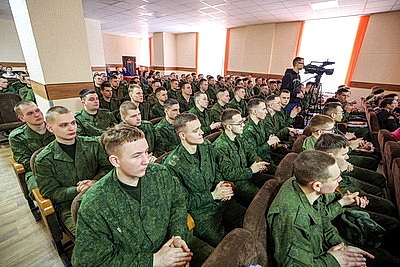 Акцию \"Мамины пироги\" провели в 60-м отдельном полку связи