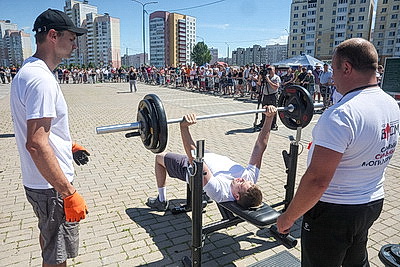 Самых сильных могилевчанина и могилевчанку выбрали в областном центре